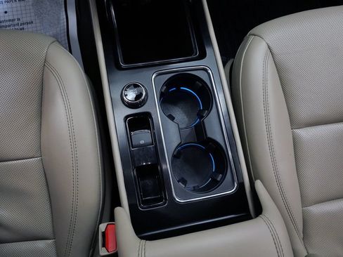 Used 2021 Lincoln Corsair AWD w/ Equipment Group 101A image 31
