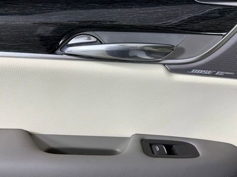Used 2021 Cadillac XT6 Premium Luxury FWD image 24