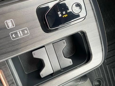 Used 2023 Nissan Ariya AWD image 24