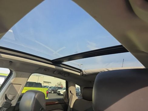 Used 2012 Cadillac SRX Luxury image 22