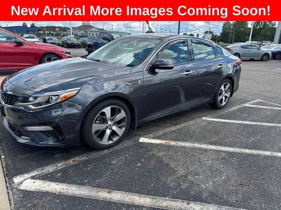 Used 2019 Kia Optima S w/ S Panoramic Sunroof Package