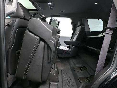 Used 2016 GMC Yukon SLT w/ Premium Edition AWD/4WD image 49