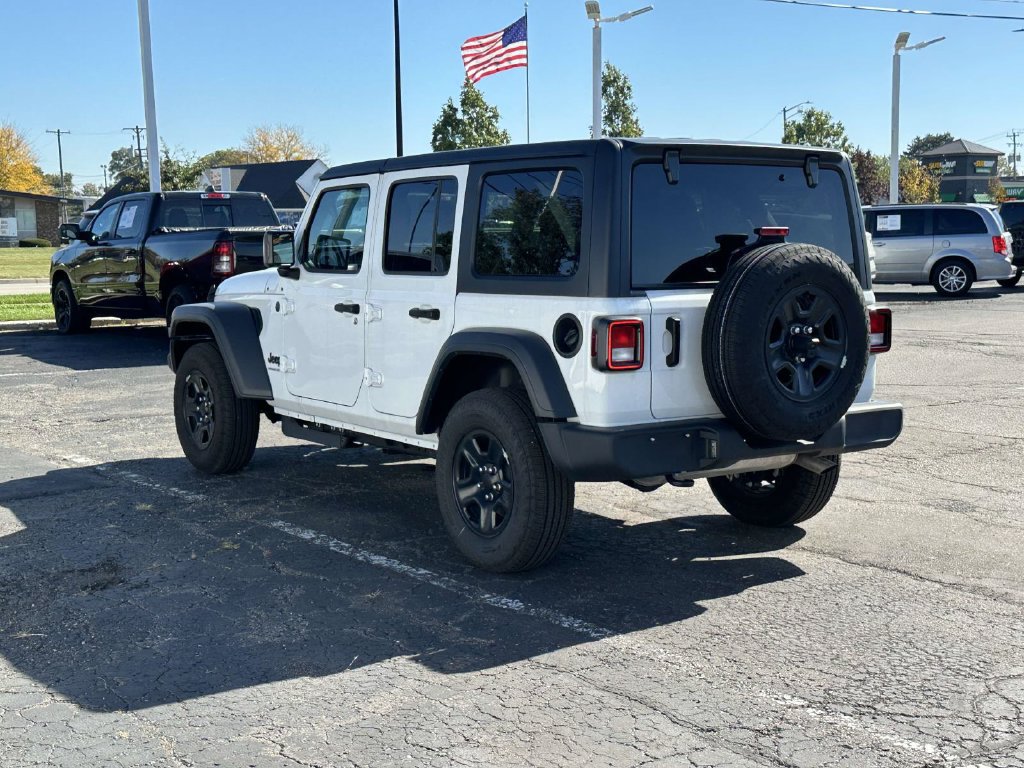 Used 2026 Jeep Wrangler Unlimited Sport AWD/4WD image 6
