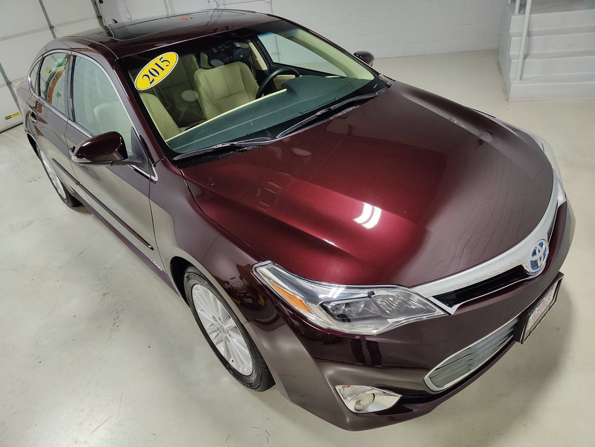 Used 2015 Toyota Avalon Limited FWD image 2