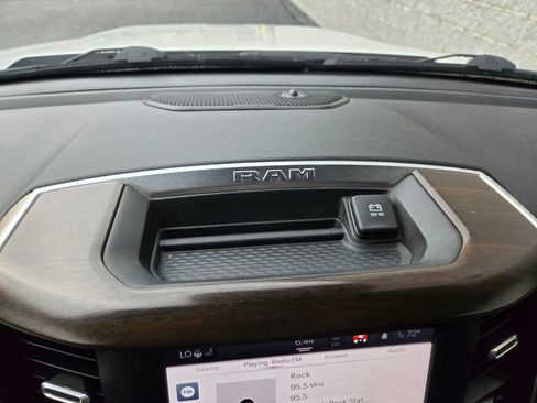 Used 2022 RAM 1500 Laramie AWD/4WD image 26