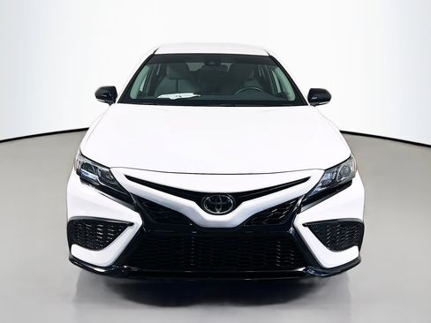 Used 2024 Toyota Camry SE FWD image 11
