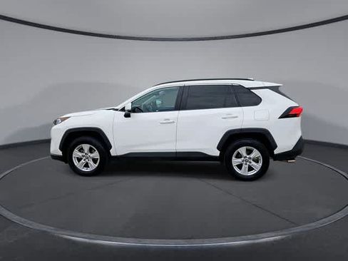 Used 2021 Toyota RAV4 XLE AWD/4WD image 5