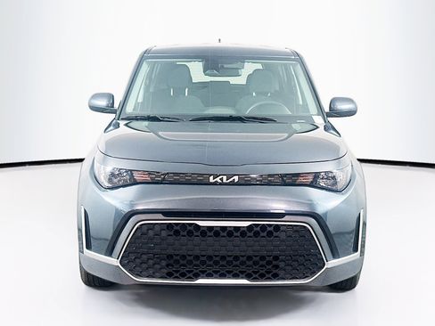 Used 2025 Kia Soul LX w/ LX Technology Package image 2