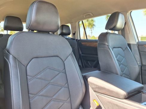 Used 2024 Volkswagen Atlas SE image 28