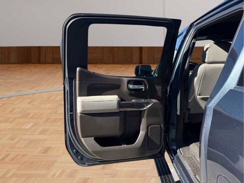 Used 2022 Chevrolet Silverado 1500 LTZ image 11