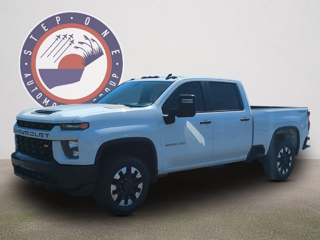 Used 2020 Chevrolet Silverado 2500 Custom w/ Custom Value Package AWD/4WD image 2