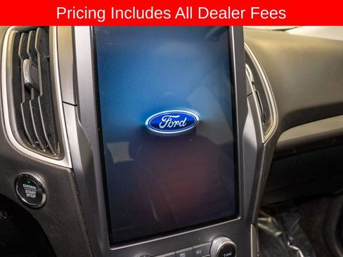 Used 2024 Ford Edge SEL AWD/4WD image 13