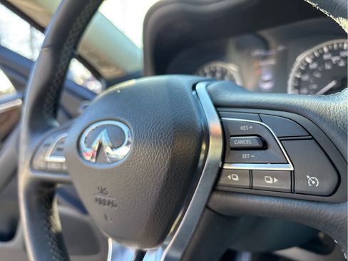 Used 2018 INFINITI Q50 Luxe w/ Essential Package (3.0T Luxe) AWD/4WD image 13