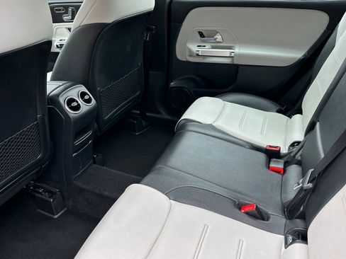 Used 2022 Mercedes-Benz GLB 35 AMG 4MATIC image 27