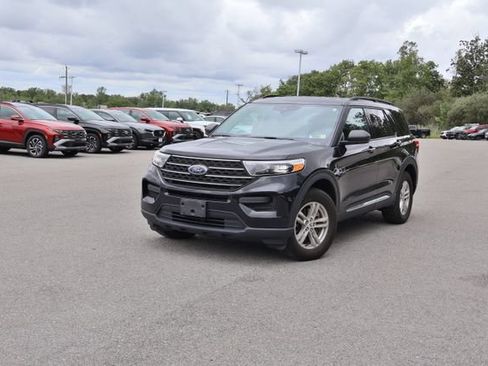 Used 2022 Ford Explorer XLT w/ Class IV Trailer Tow Package AWD/4WD image 2