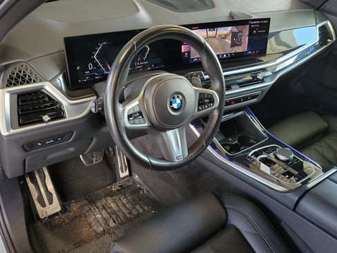 Used 2024 BMW X5 xDrive40i w/ M Sport Package AWD/4WD image 17