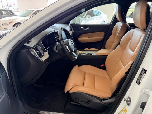 Used 2018 Volvo XC60 T8 Inscription w/ Vision Package image 15