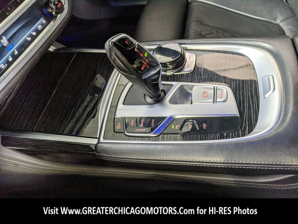 Used 2022 BMW 750i xDrive w/ Executive Package AWD/4WD image 25