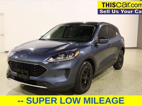 Used 2020 Ford Escape SE image 3