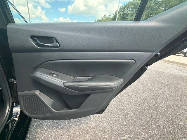 Used 2025 Nissan Altima 2.5 SV FWD image 16