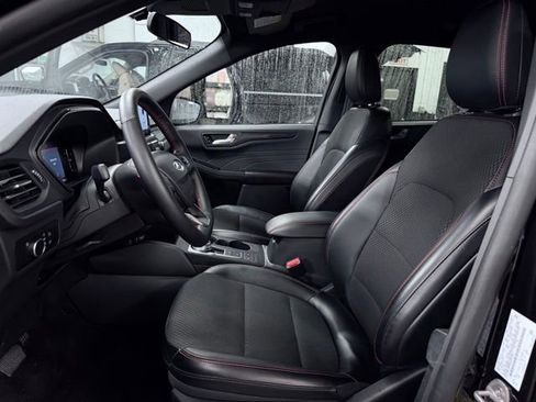 Used 2025 Ford Escape ST-Line AWD/4WD image 16