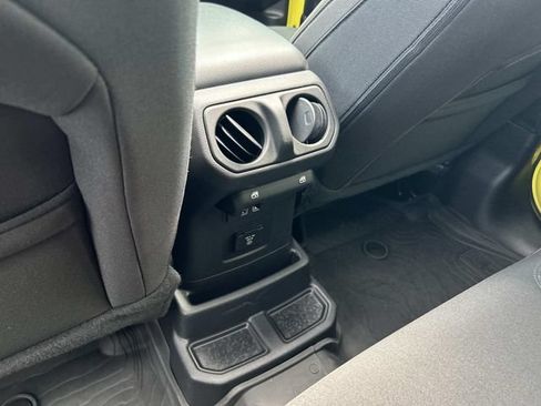Used 2023 Jeep Wrangler Unlimited w/ Sun & Screen Package AWD/4WD image 17