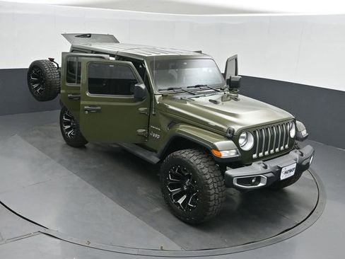 Used 2021 Jeep Wrangler Unlimited Sahara w/ Uconnect 4C Nav & Sound Group AWD/4WD image 50