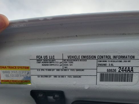 Used 2024 Jeep Wrangler Rubicon image 26