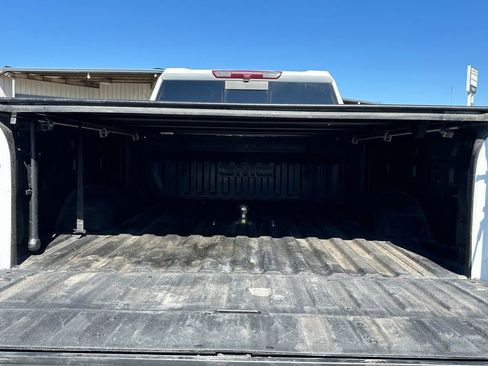 Used 2024 GMC Sierra 2500 SLT w/ SLT Premium Package image 32