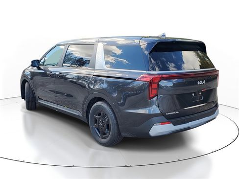 New 2026 Kia Carnival image 4