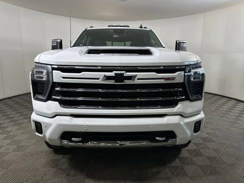Used 2025 Chevrolet Silverado 2500 LT w/ Z71 Chrome Sport Edition image 13