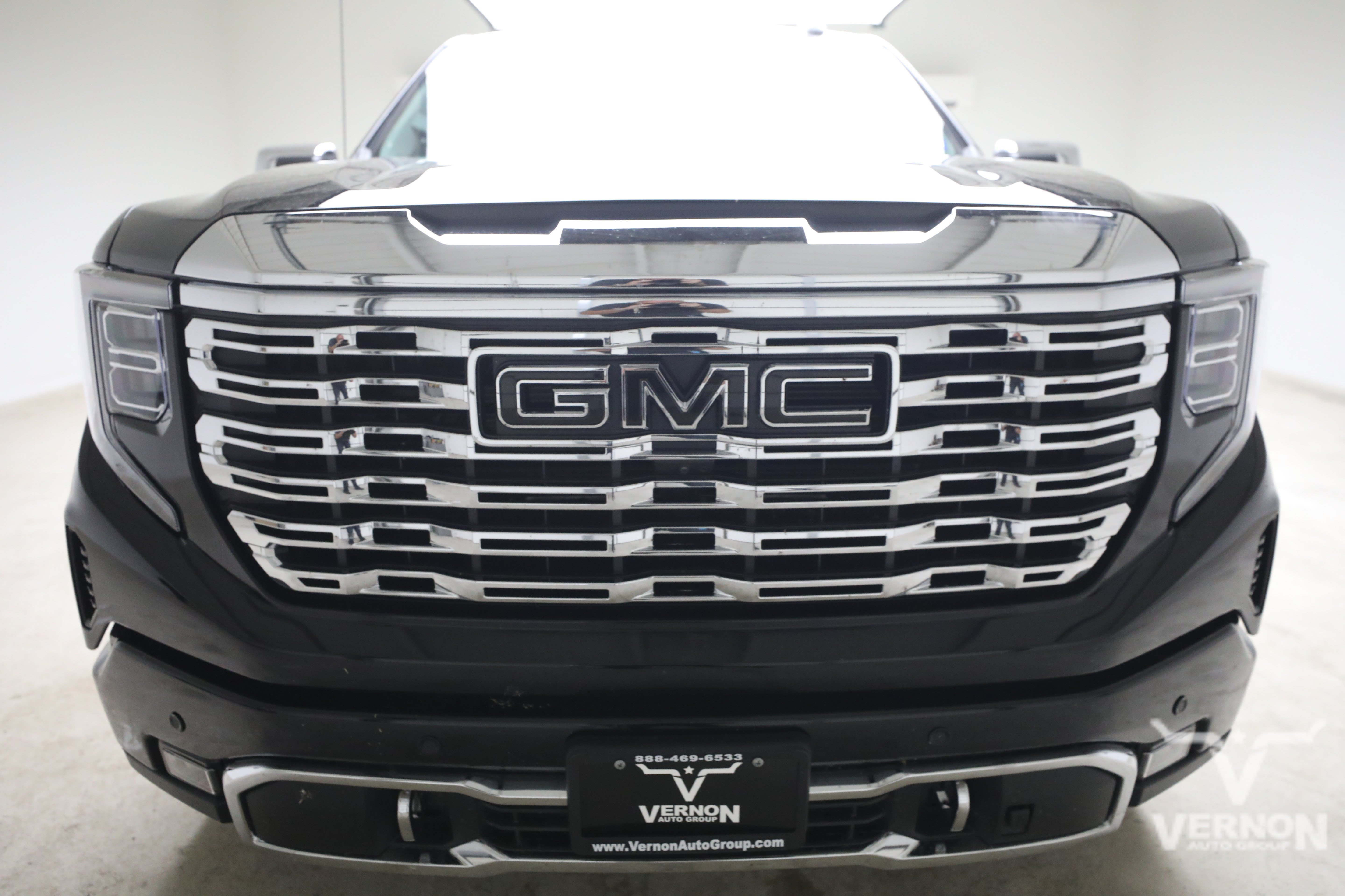 Used 2024 GMC Sierra 1500 Denali w/ Denali Reserve Package AWD/4WD image 7