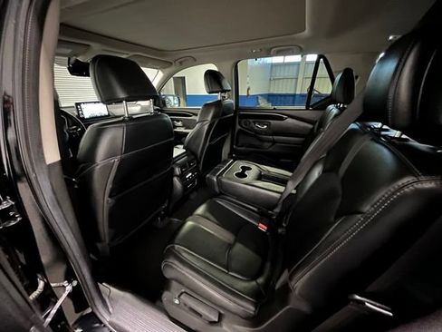 Used 2024 Honda Pilot Touring image 14
