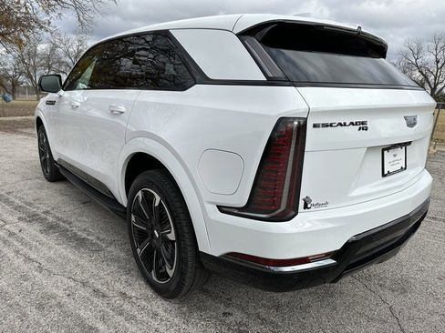 New 2025 Cadillac Escalade IQ Sport 1 w/ LPO, ONYX Package image 5