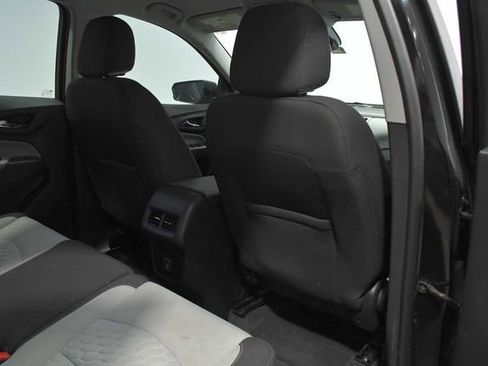 Used 2021 Chevrolet Equinox LS w/ LS Convenience Package FWD image 14