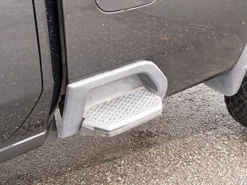 Used 2024 Chevrolet Silverado 3500 LT image 21