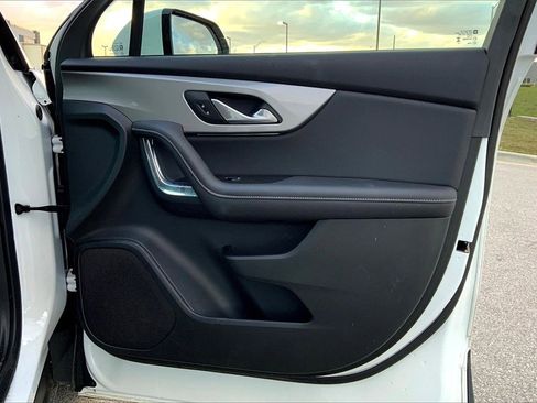 Used 2023 Chevrolet Blazer LT image 22