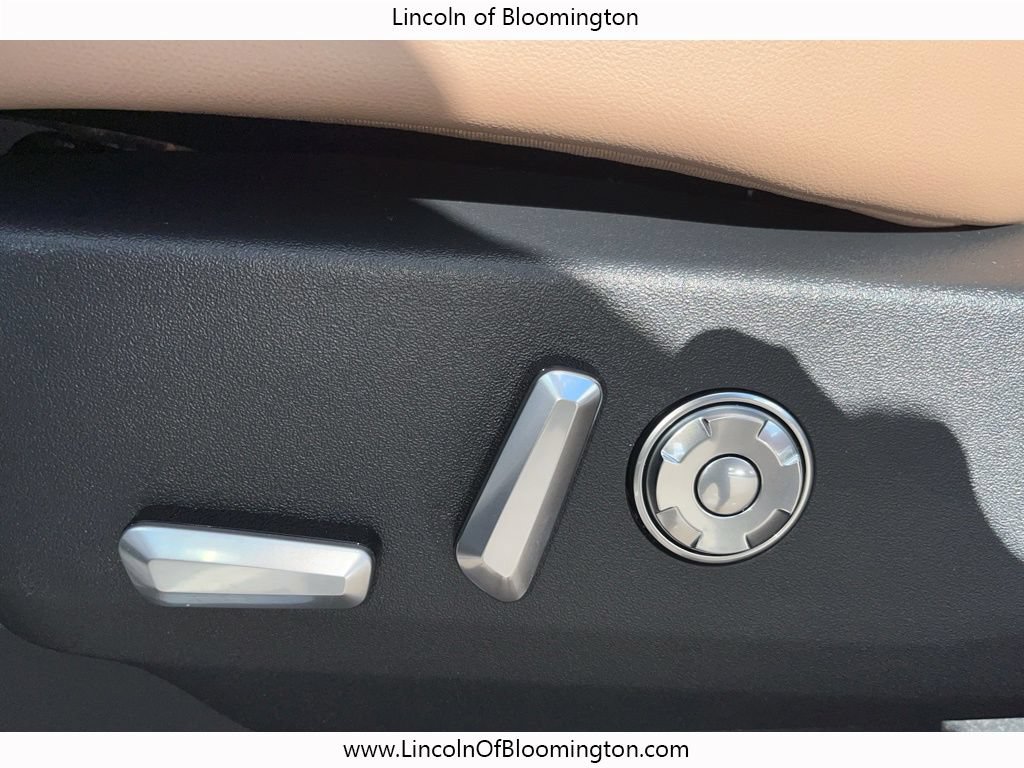 New 2025 Lincoln Navigator L Black Label AWD/4WD image 38