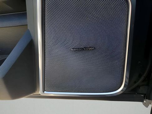 New 2025 RAM 2500 Laramie image 32