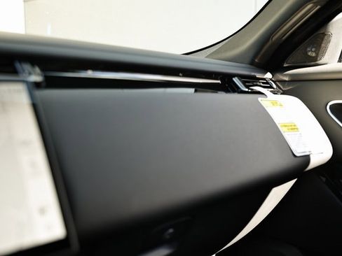 New 2026 Land Rover Range Rover Velar Dynamic SE image 52