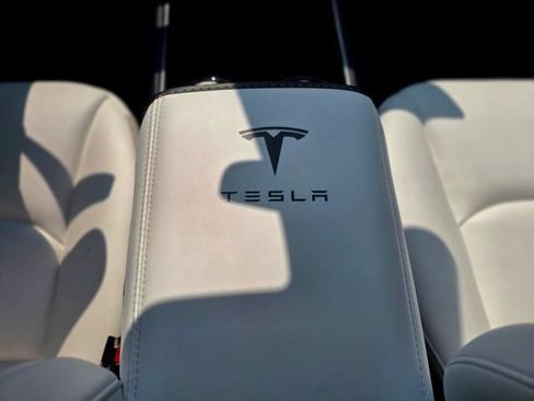 Used 2020 Tesla Model Y Long Range AWD/4WD image 23