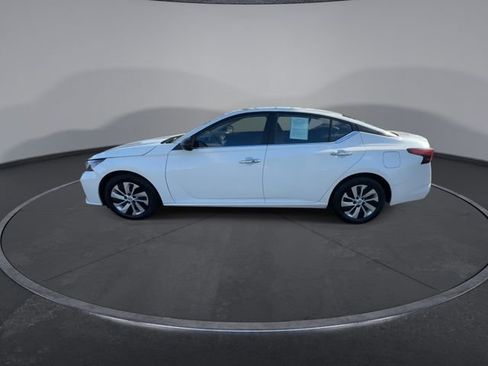Used 2024 Nissan Altima 2.5 S image 10