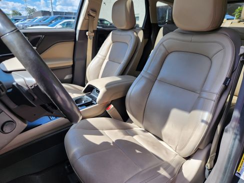 Used 2020 Lincoln Corsair Reserve w/ Equipment Group 201A FWD image 8