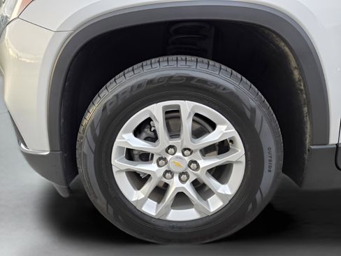 Used 2021 Chevrolet Traverse LT image 10