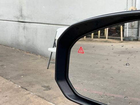 Used 2025 Hyundai Santa Fe SEL image 21