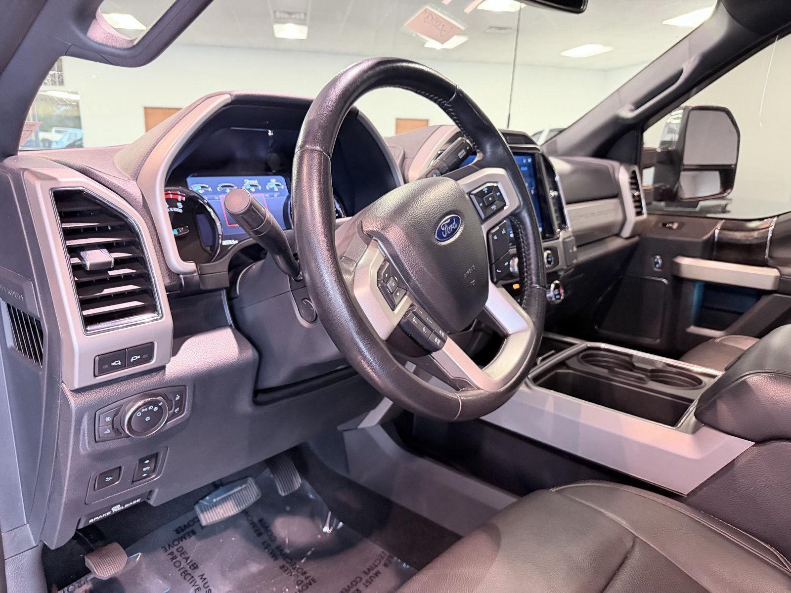 Used 2022 Ford F350 Lariat w/ Lariat Ultimate Package AWD/4WD image 34