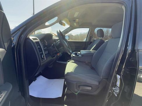 Used 2018 RAM 1500 Express w/ Express Value Package image 16