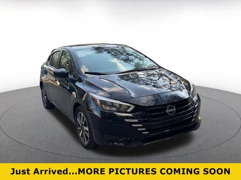 Used 2025 Nissan Versa SV image 1