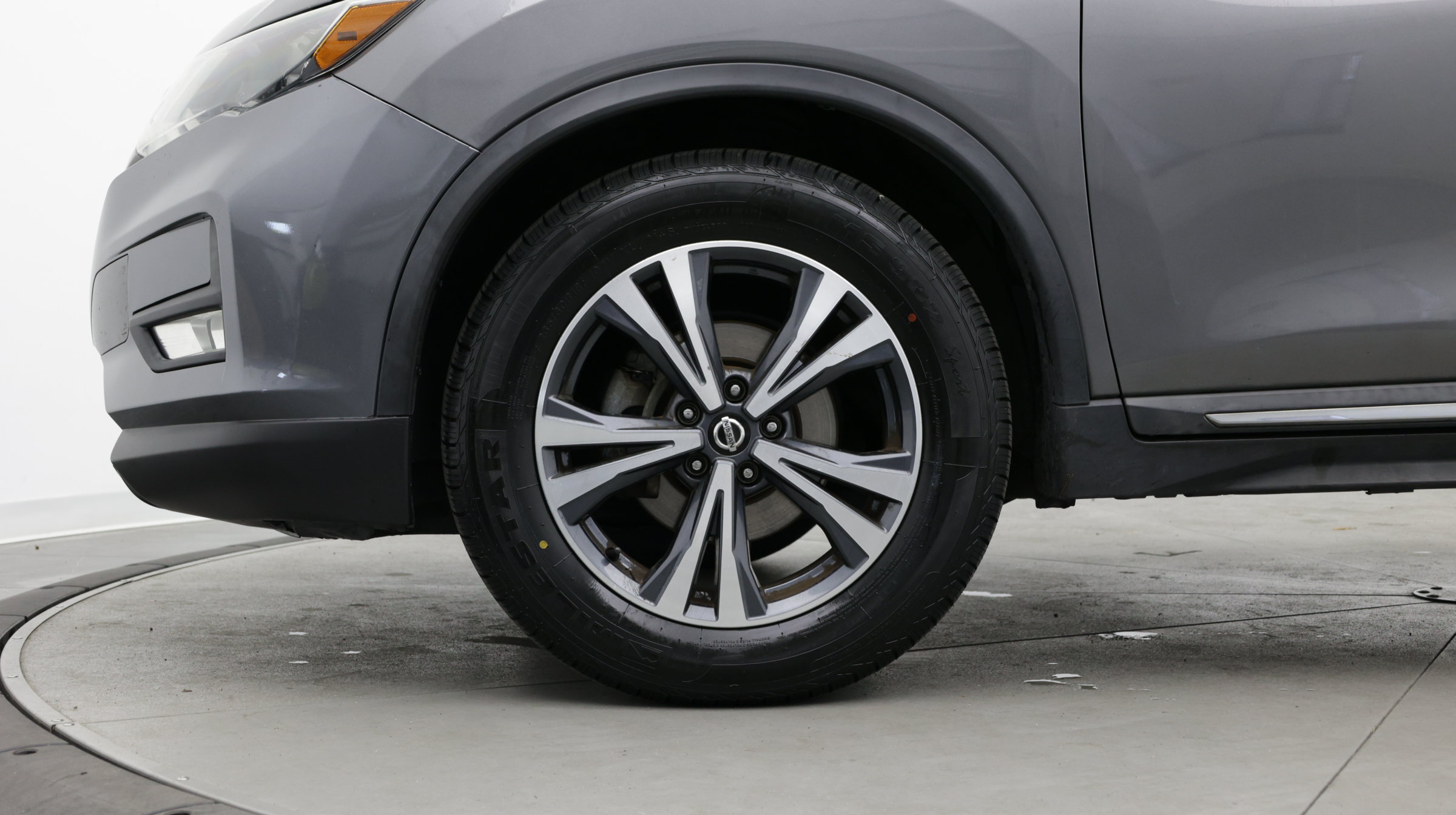 Used 2018 Nissan Rogue SL FWD image 8