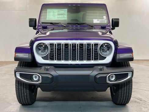 New 2026 Jeep Wrangler Unlimited Sahara w/ Whitecap Package AWD/4WD image 8